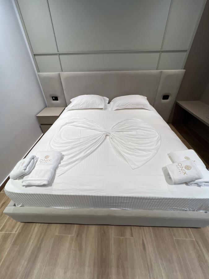 Hotel Onix Ksamil Extérieur photo